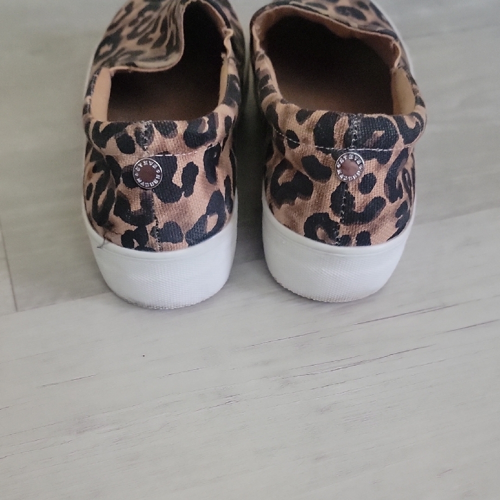 Steve Madden Brown and Black Sneakers with Leopard Print - Picture 6 of 7